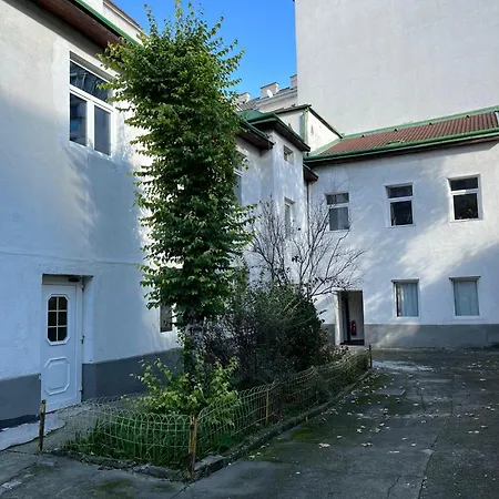 Traveler Lodging Vienna Exterior photo